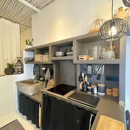 Beachfront Loft 1 Faro パラーウ